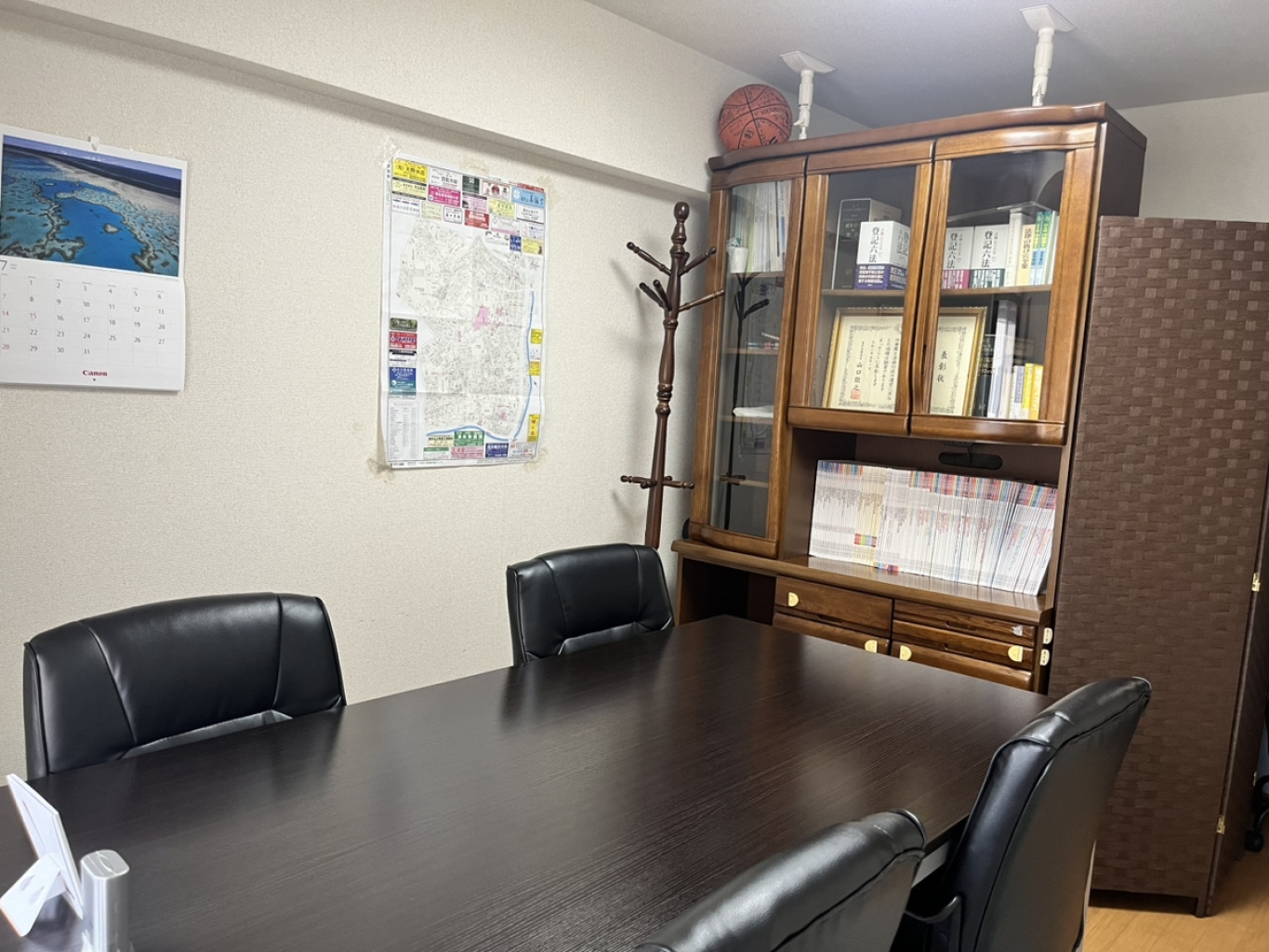【司法書士アシスタント募集】駅徒歩2分の好立地/オフィス周辺の環境も良好◎