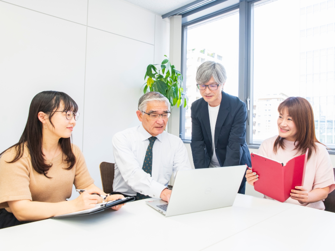 【税理士】税理士の方大募集中！相続税・資産税案件メイン！リモート勤務可能で働き方が良く、相続に強みを持つ税理士法人
